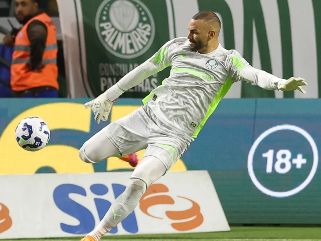 Goleiro Weverton tem lesão confirmada e será baixa no Palmeiras contra o Flamengo