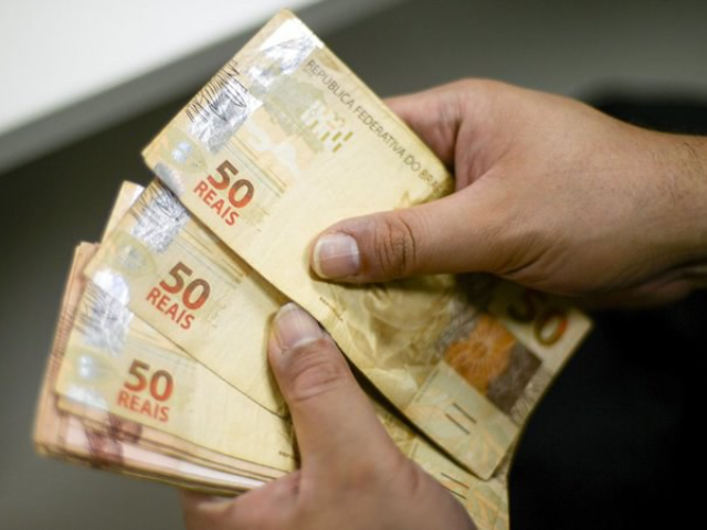 Governo de SP sanciona novo salário mínimo paulista de R$ 1.640