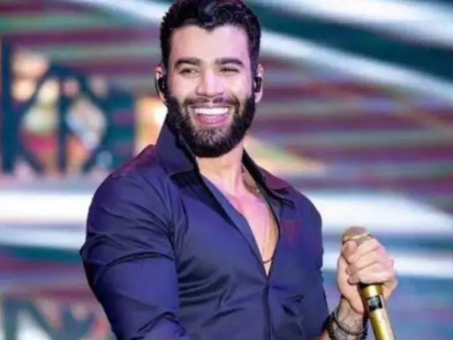 Gusttavo Lima pega fã de surpresa com carrão de presente