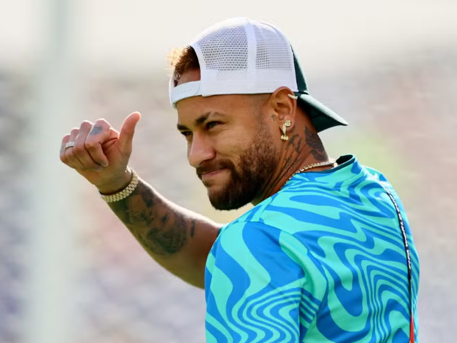 Recuperação de Neymar avança, mas retorno à seleção ainda é incerto